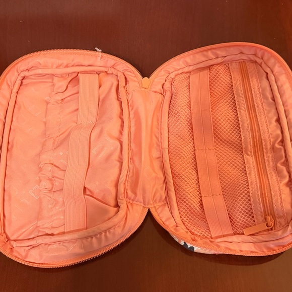 Vera Bradley Quilted Floral Makeup Bag & ID Case Orange Multicolor Fabric - Picture 3 of 5